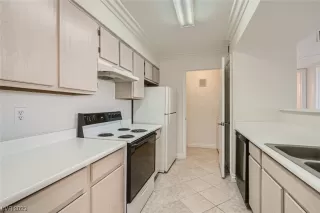 Photo #2: 2501594 Listing 