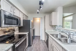 Photo #4: 2501596 Listing 