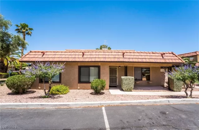 MLS: 2501644 Condo For Sale