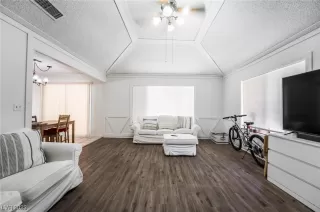 Photo #4: 2501644 Listing 