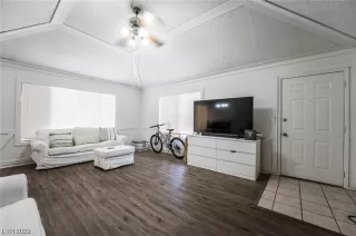 Photo #6: 2501644 Listing 