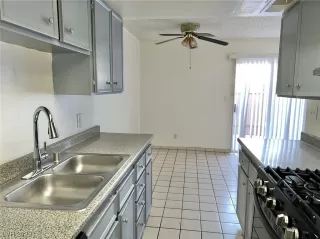 Photo #4: 2501668 Listing 