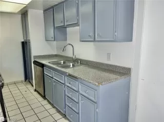 Photo #5: 2501668 Listing 