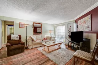 Photo #2: 2501688 Listing 