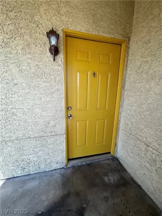 Photo #3: 2501703 Listing 