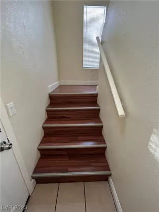 Photo #4: 2501703 Listing 