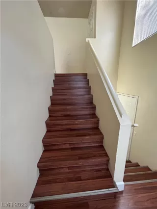 Photo #5: 2501703 Listing 