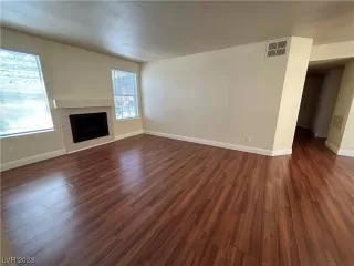 Photo #6: 2501703 Listing 