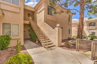 Photo #2: 2501707 Listing