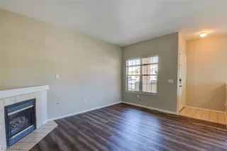 Photo #2: 2501728 Listing