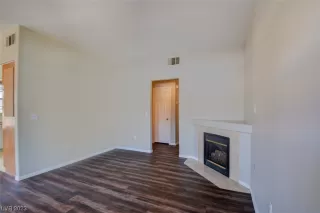 Photo #5: 2501728 Listing