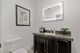 Photo #3: 2501752 Listing