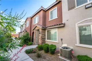 Photo #1: 2501755 Listing 