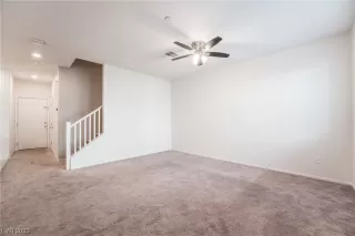 Photo #4: 2501755 Listing 