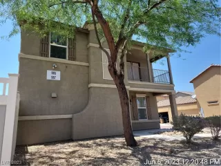 Photo #2: 2501775 Listing 