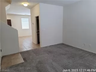 Photo #4: 2501775 Listing 