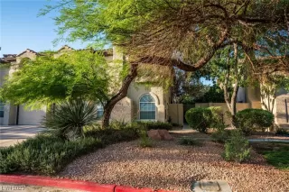 Photo #2: 2501779 Listing 