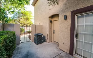 Photo #4: 2501779 Listing 