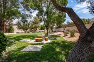 Photo #3: 2501785 Listing 