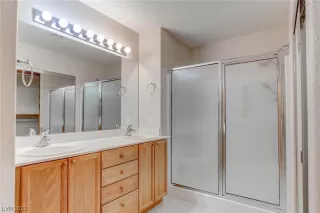 Photo #4: 2501818 Listing 