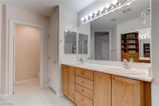 Photo #5: 2501818 Listing 