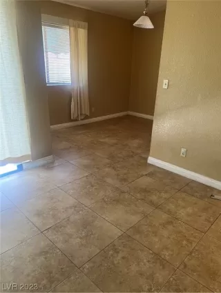 Photo #3: 2501830 Listing 