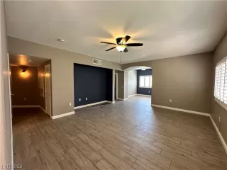 Photo #1: 2501850 Listing 