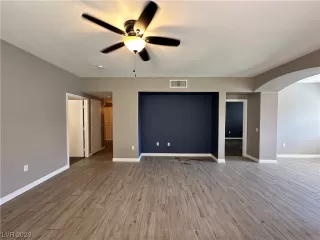 Photo #3: 2501850 Listing 