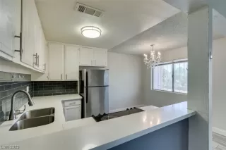 Photo #1: 2501876 Listing