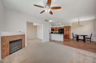 Photo #3: 2501878 Listing 