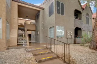 Photo #2: 2501891 Listing 