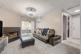 Photo #4: 2501891 Listing 