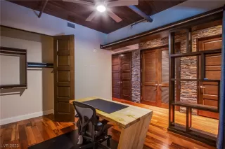 Photo #4: 2501894 Listing 