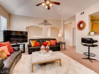 Photo #3: 2501906 Listing 