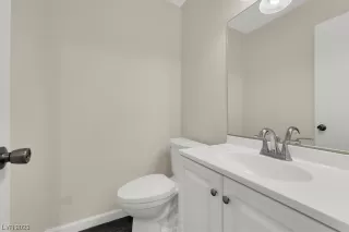 Photo #3: 2501926 Listing 