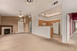 Photo #3: 2501958 Listing