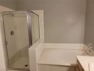 Photo #1: 2501991 Listing 