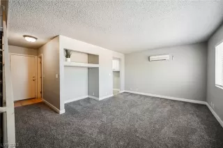 Photo #1: 2501997 Listing 