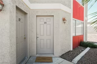 Photo #5: 2501997 Listing 