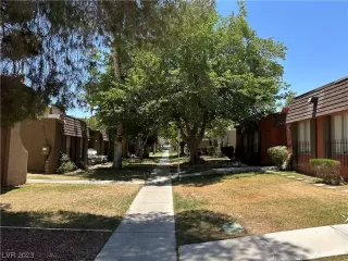 Photo #2: 2502001 Listing