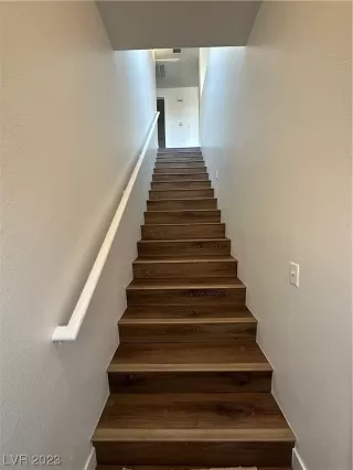 Photo #1: 2502017 Listing 