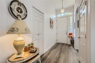 Photo #2: 2502082 Listing