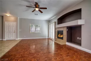 Photo #6: 2502085 Listing