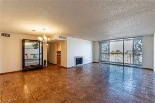 Photo #1: 2502087 Listing 