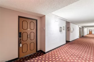 Photo #2: 2502087 Listing 