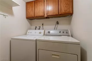 Photo #5: 2502087 Listing 