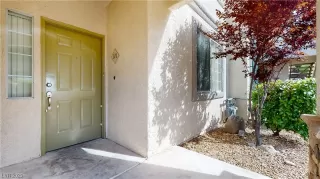 Photo #3: 2502088 Listing