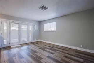 Photo #3: 2502095 Listing 