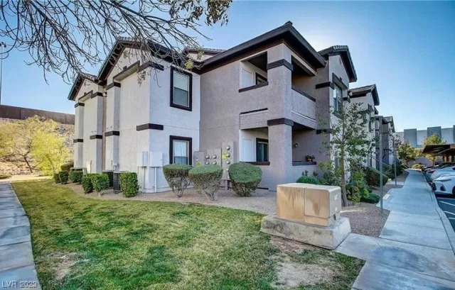 MLS: 2502109 Condo For Sale