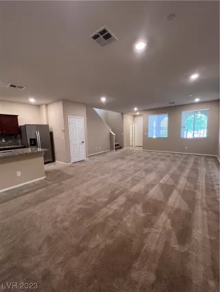 Photo #2: 2502116 Listing 